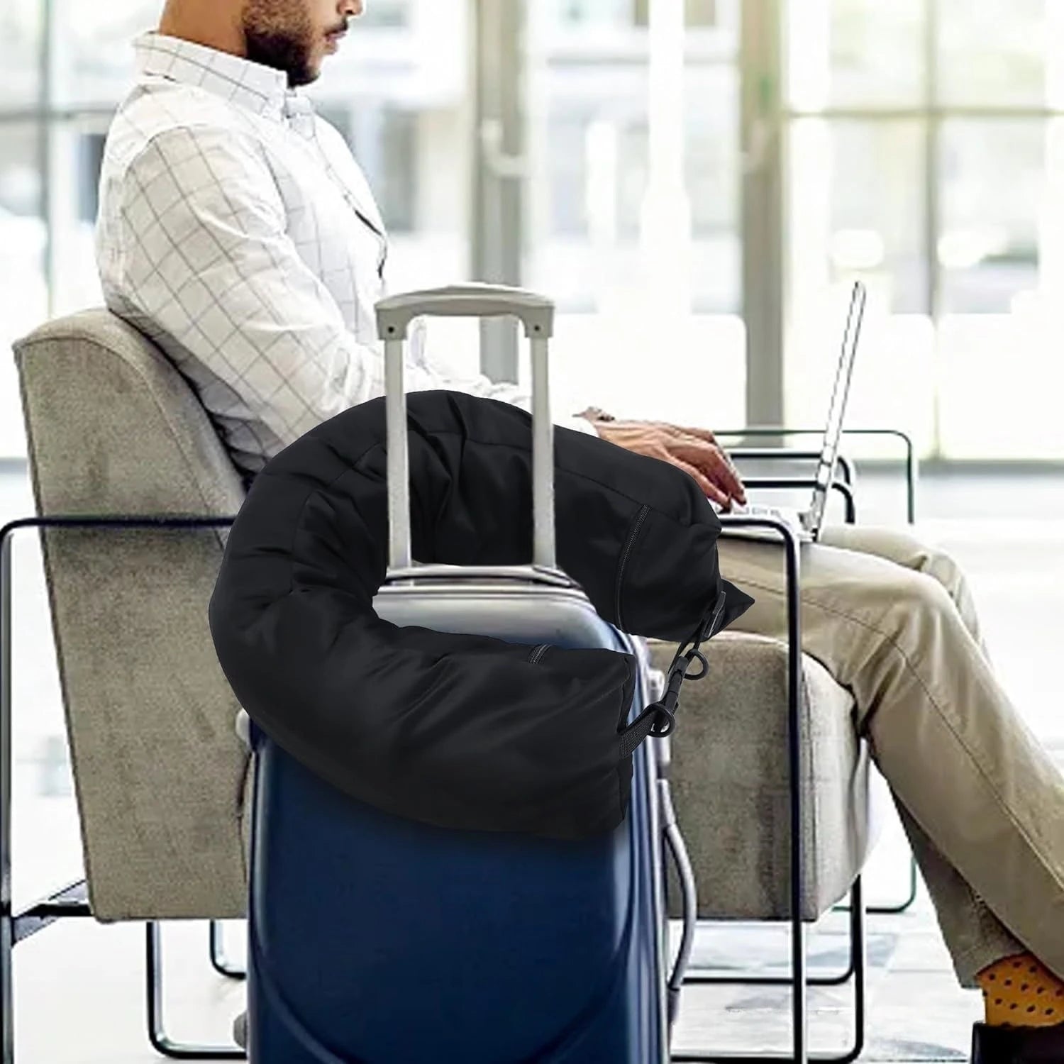 Funda de almohada de cuello en U de terciopelo – Rellenable con ropa, para viajes en avión